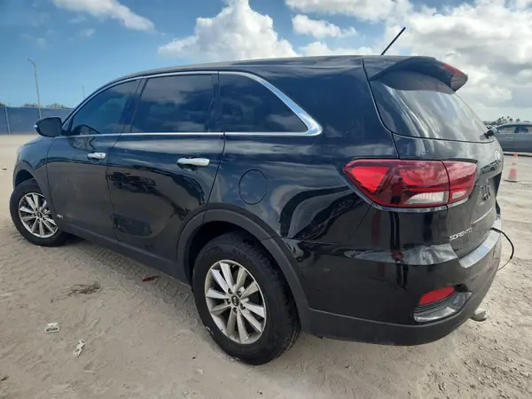 5XYPGDA31KG560455 2019 KIA SORENTO - Image 2