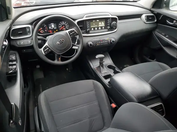 5XYPGDA31KG564277 2019 KIA SORENTO - Image 8