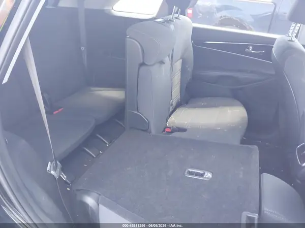 5XYPGDA31KG570466 2019 KIA SORENTO - Image 8