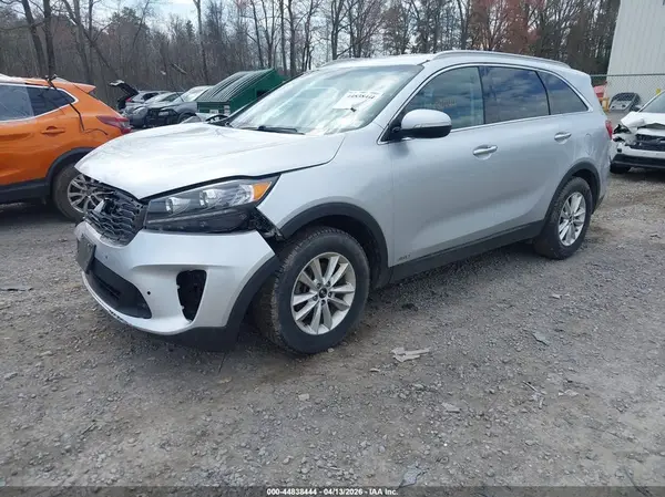 5XYPGDA31LG628125 2020 KIA SORENTO - Image 2
