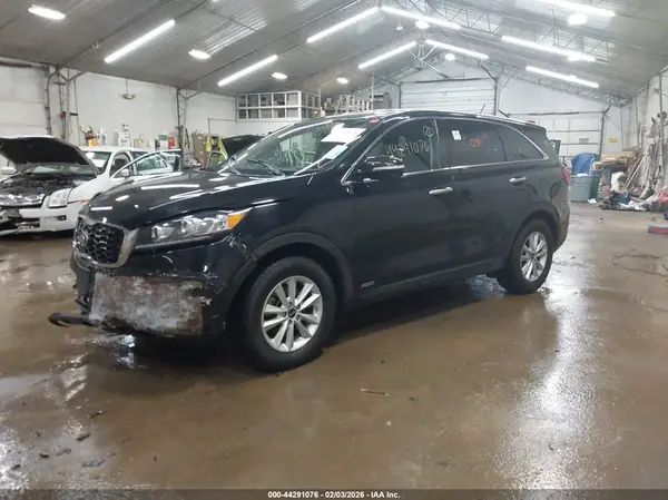 5XYPGDA31LG630859 2020 KIA SORENTO - Image 2