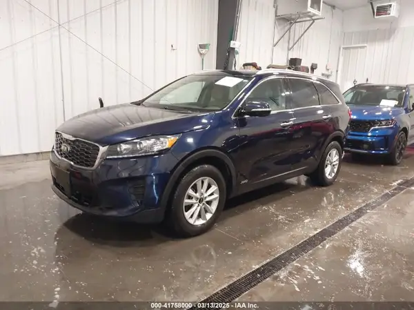 5XYPGDA31LG677602 2020 KIA SORENTO - Image 2