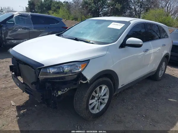 5XYPGDA31LG678832 2020 KIA SORENTO - Image 2