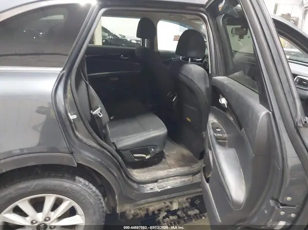 5XYPGDA31LG683903 2020 KIA SORENTO - Image 8