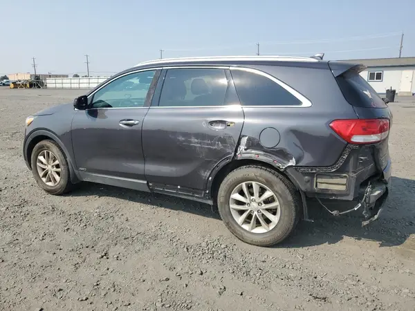 5XYPGDA32GG001682 2016 KIA SORENTO - Image 2
