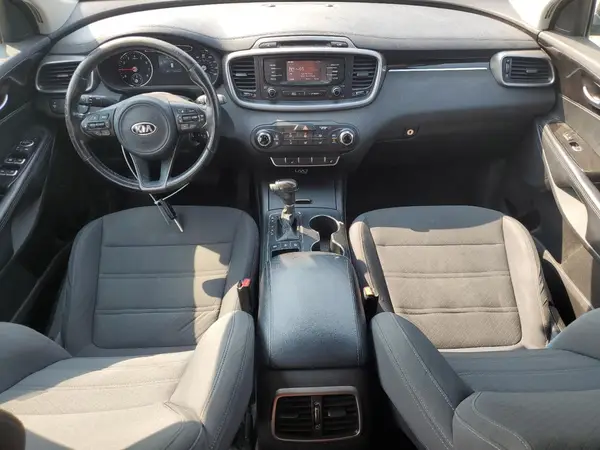 5XYPGDA32GG001682 2016 KIA SORENTO - Image 8