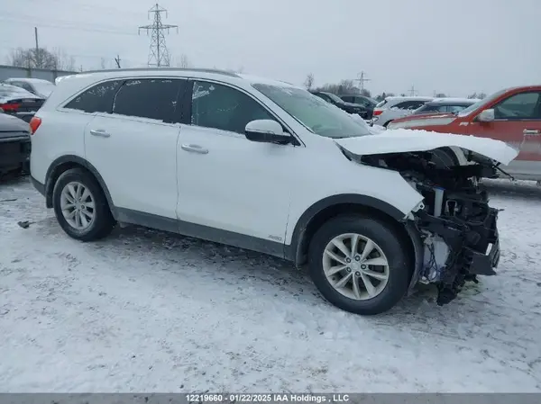 5XYPGDA32GG014996 2016 KIA SORENTO - Image 1