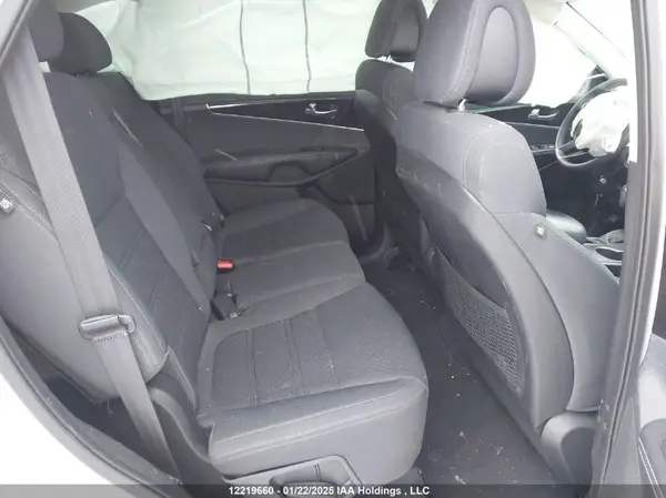 5XYPGDA32GG014996 2016 KIA SORENTO - Image 8