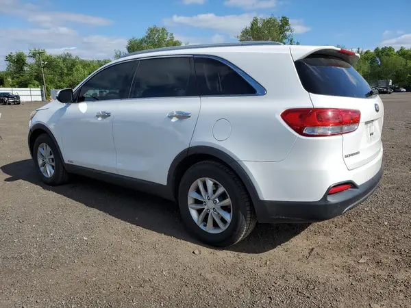 5XYPGDA32GG015582 2016 KIA SORENTO - Image 2
