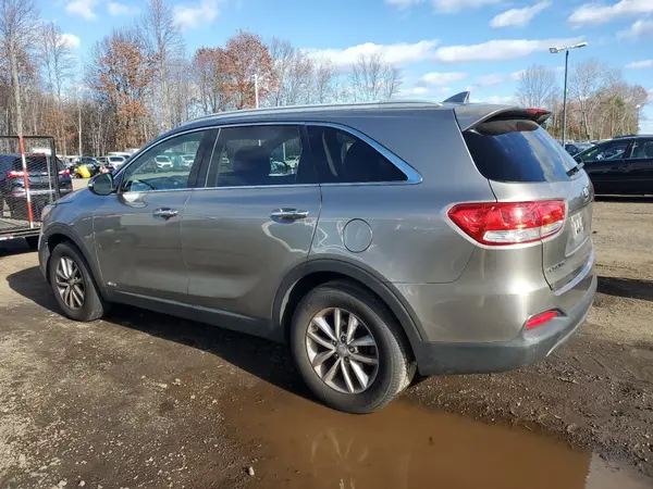 5XYPGDA32GG021415 2016 KIA SORENTO - Image 2