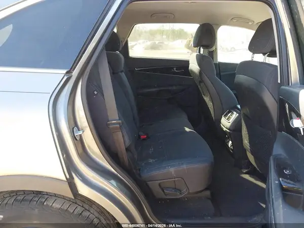 5XYPGDA32GG026596 2016 KIA SORENTO - Image 8