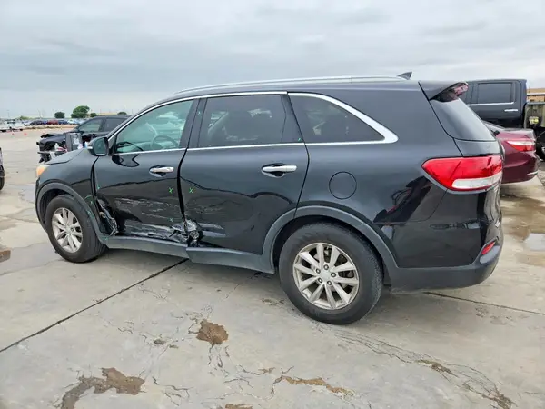 5XYPGDA32GG028171 2016 KIA SORENTO - Image 2