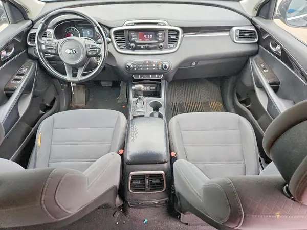 5XYPGDA32GG028171 2016 KIA SORENTO - Image 8