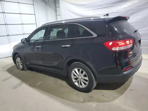 5XYPGDA32GG037212 2016 KIA SORENTO - Image 2