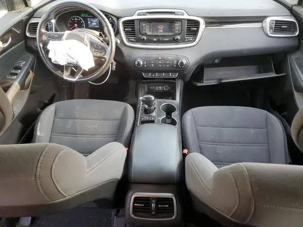 5XYPGDA32GG037999 2016 KIA SORENTO - Image 8