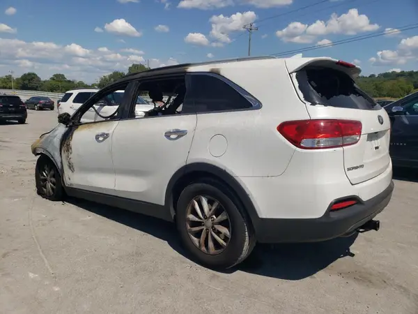 5XYPGDA32GG038201 2016 KIA SORENTO - Image 2