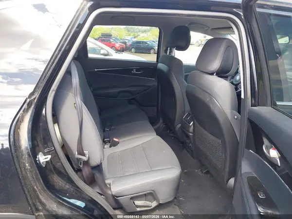 5XYPGDA32GG038506 2016 KIA SORENTO - Image 8