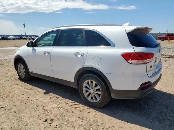 5XYPGDA32GG038845 2016 KIA SORENTO - Image 2