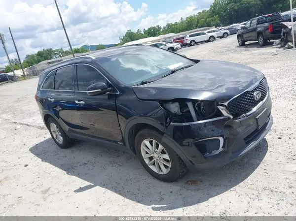 5XYPGDA32GG043060 2016 KIA SORENTO - Image 1