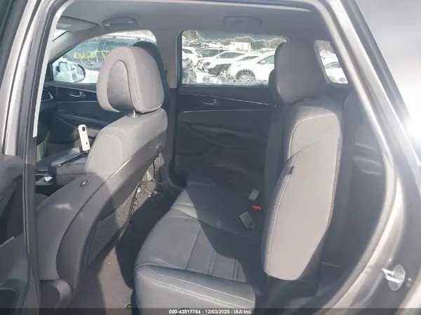 5XYPGDA32GG053989 2016 KIA SORENTO - Image 8