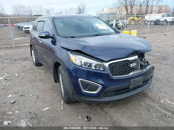 5XYPGDA32GG056133 2016 KIA SORENTO - Image 1