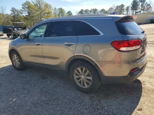 5XYPGDA32GG061123 2016 KIA SORENTO - Image 2