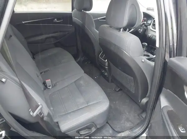 5XYPGDA32GG073918 2016 KIA SORENTO - Image 8