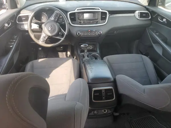 5XYPGDA32GG084854 2016 KIA SORENTO - Image 8