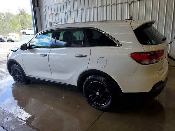 5XYPGDA32GG093747 2016 KIA SORENTO - Image 2