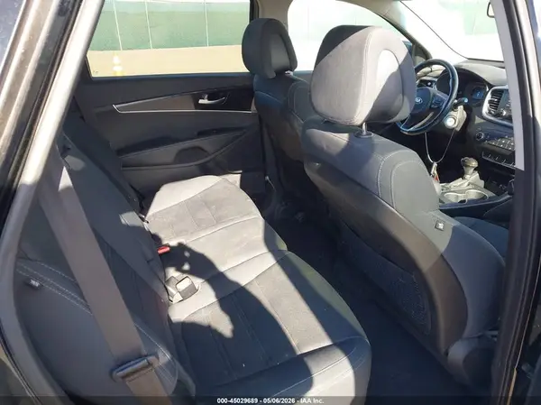 5XYPGDA32GG095966 2016 KIA SORENTO - Image 8
