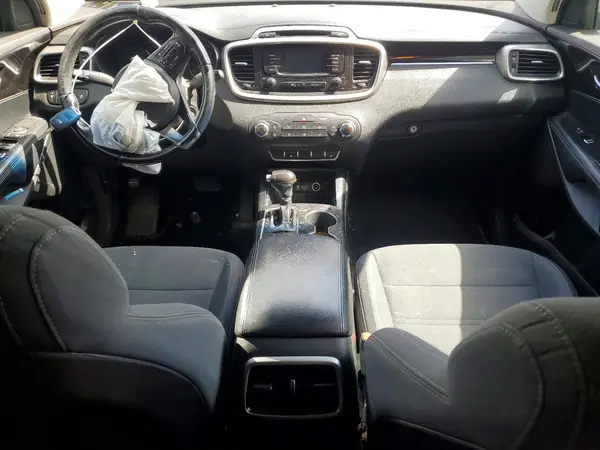 5XYPGDA32GG098852 2016 KIA SORENTO - Image 8