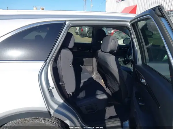 5XYPGDA32GG112717 2016 KIA SORENTO - Image 8