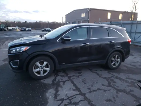 5XYPGDA32GG130280 2016 KIA SORENTO - Image 1