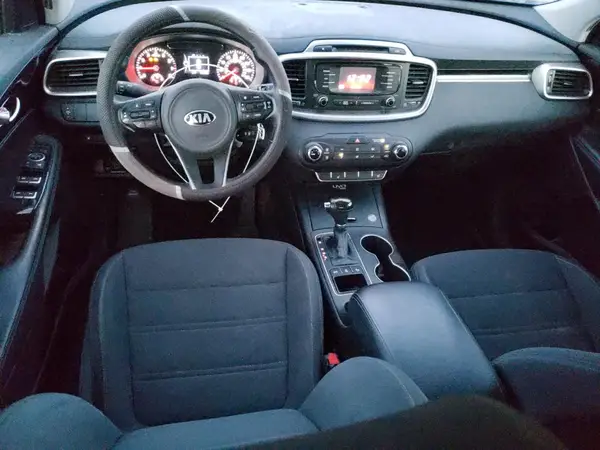 5XYPGDA32GG130280 2016 KIA SORENTO - Image 8