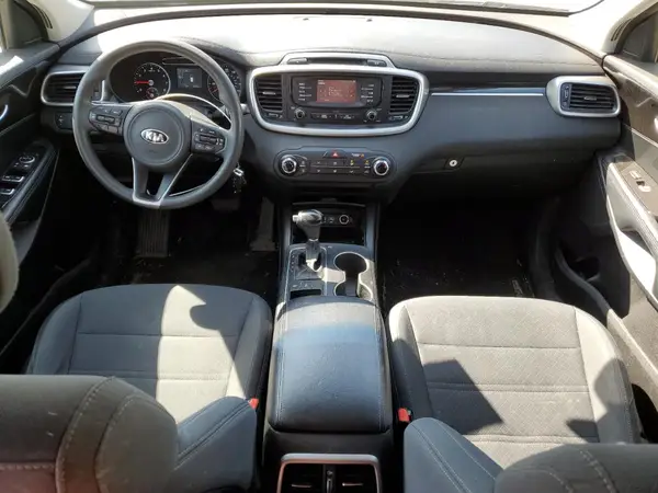 5XYPGDA32GG130585 2016 KIA SORENTO - Image 8