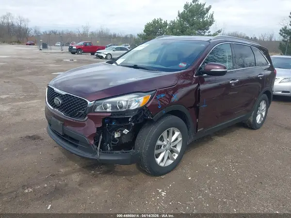 5XYPGDA32GG148813 2016 KIA SORENTO - Image 2
