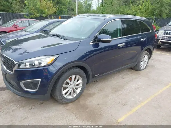 5XYPGDA32GG149542 2016 KIA SORENTO - Image 2