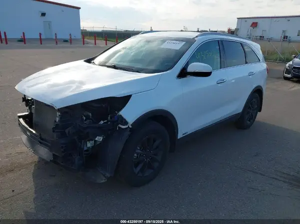 5XYPGDA32GG149587 2016 KIA SORENTO - Image 2