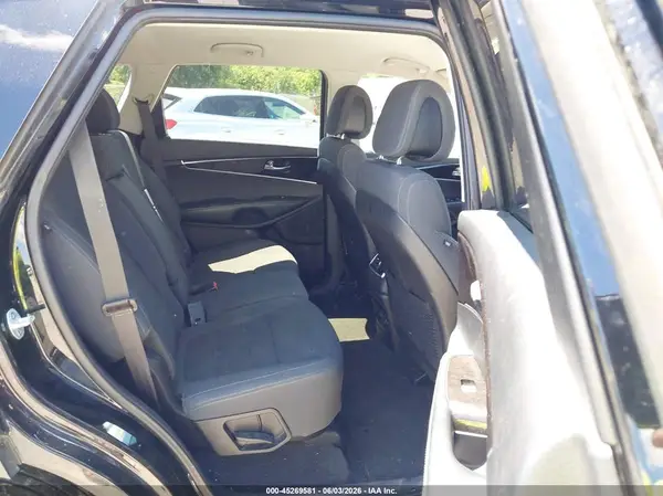 5XYPGDA32GG158256 2016 KIA SORENTO - Image 8