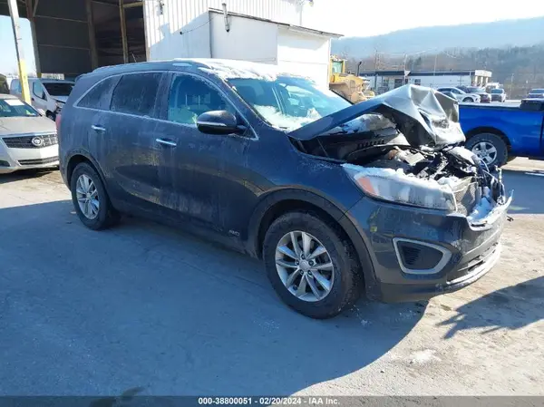 5XYPGDA32GG158824 2016 KIA SORENTO - Image 1