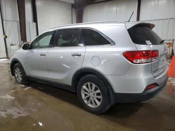 5XYPGDA32GG170178 2016 KIA SORENTO - Image 2