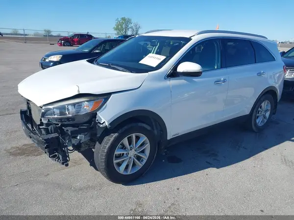 5XYPGDA32GG173856 2016 KIA SORENTO - Image 2