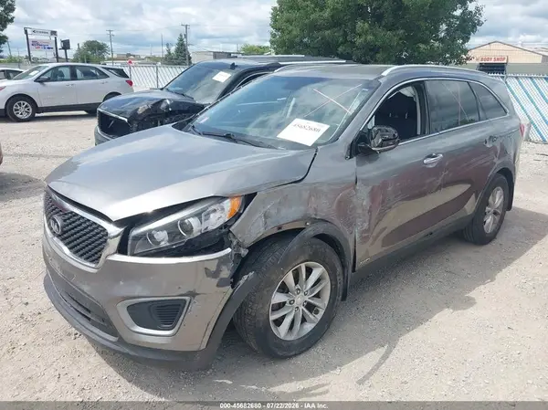 5XYPGDA32GG175431 2016 KIA SORENTO - Image 2