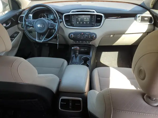 5XYPGDA32HG196894 2017 KIA SORENTO - Image 8