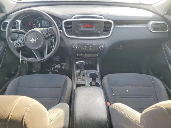 5XYPGDA32HG213967 2017 KIA SORENTO - Image 8