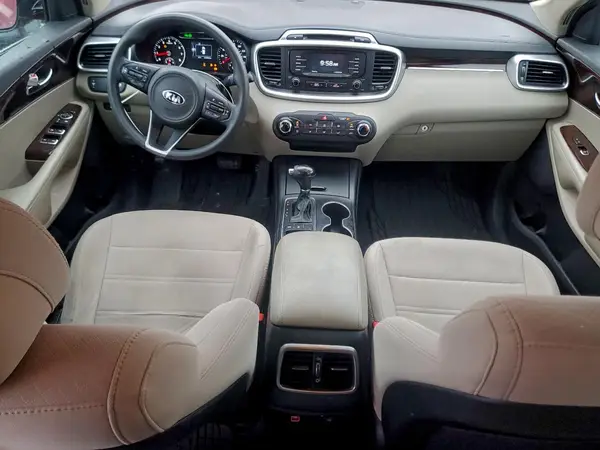 5XYPGDA32HG216660 2017 KIA SORENTO - Image 8