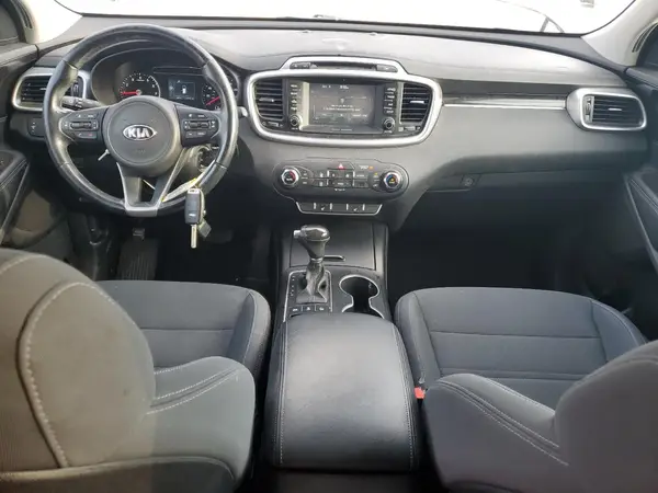 5XYPGDA32HG218196 2017 KIA SORENTO - Image 8