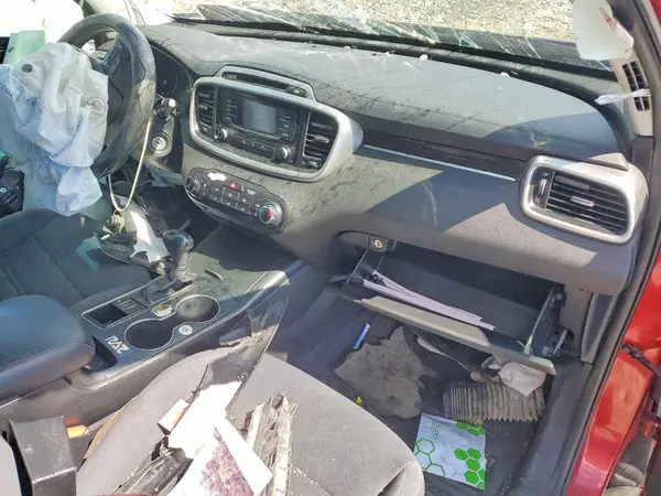 5XYPGDA32HG219333 2017 KIA SORENTO - Image 8
