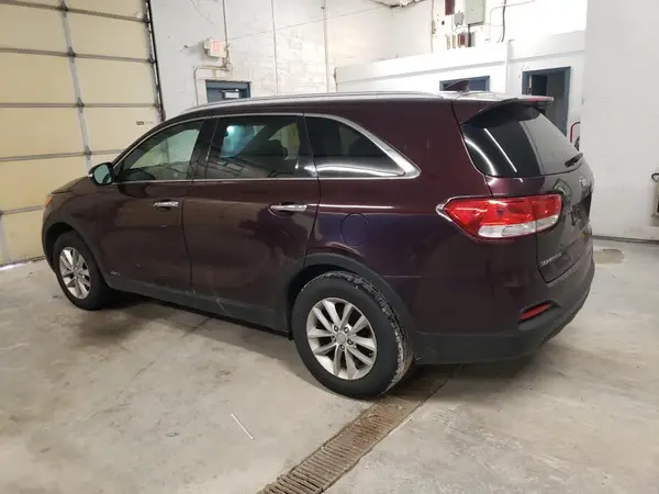 5XYPGDA32HG220045 2017 KIA SORENTO - Image 2