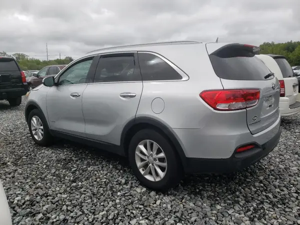 5XYPGDA32HG237329 2017 KIA SORENTO - Image 2